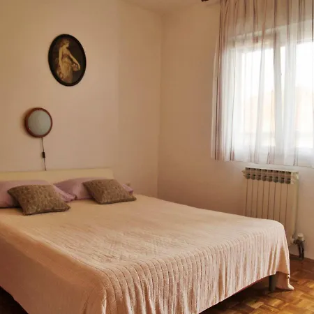 Seafront Dolores Apartment